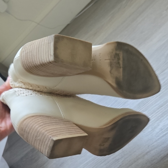 Dolce Vita Cream Woven Heeled Boots - Picture 5 of 11